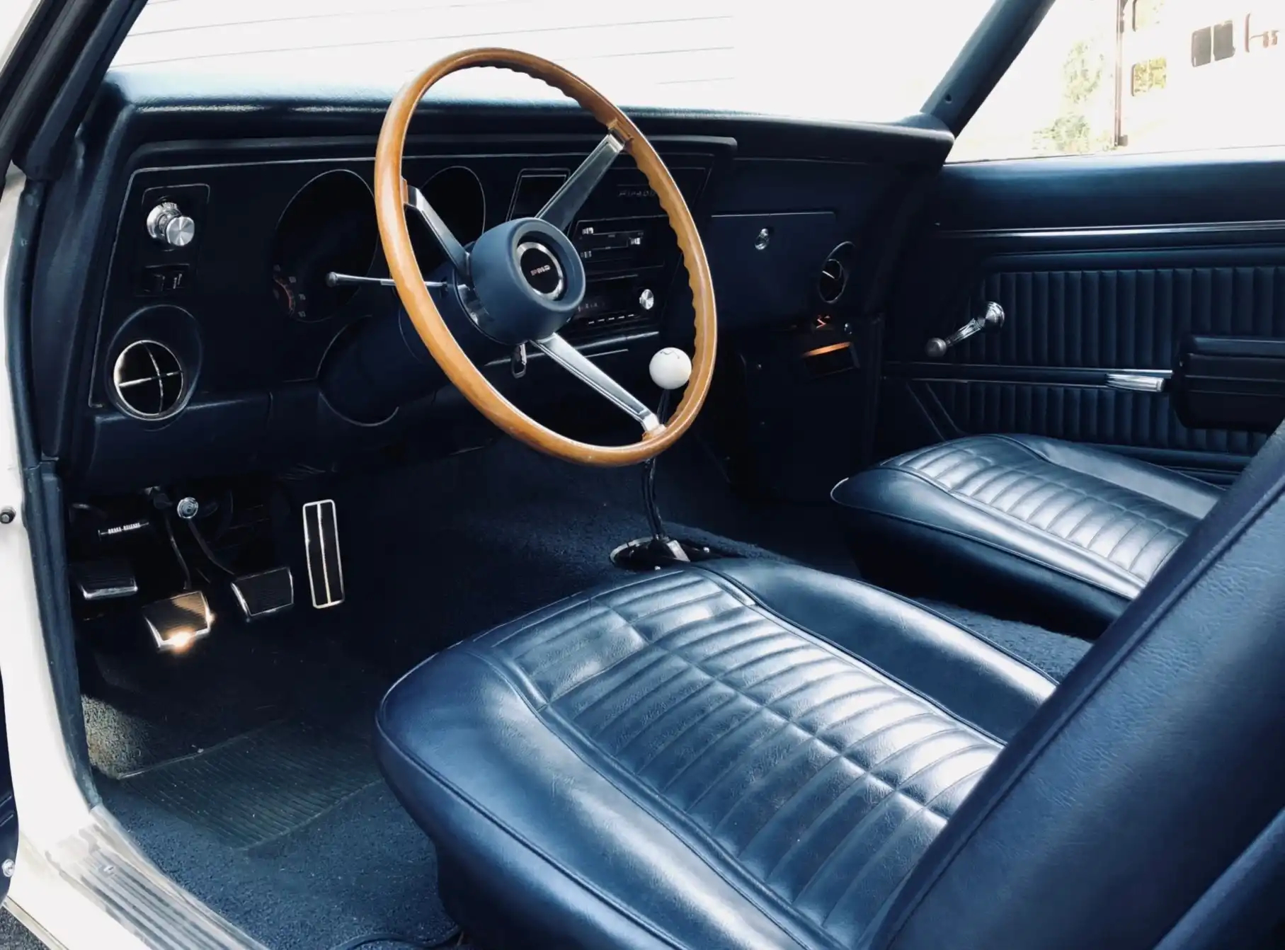 1969 Pontiac Trans Am 400 Ram Air II - Image 17