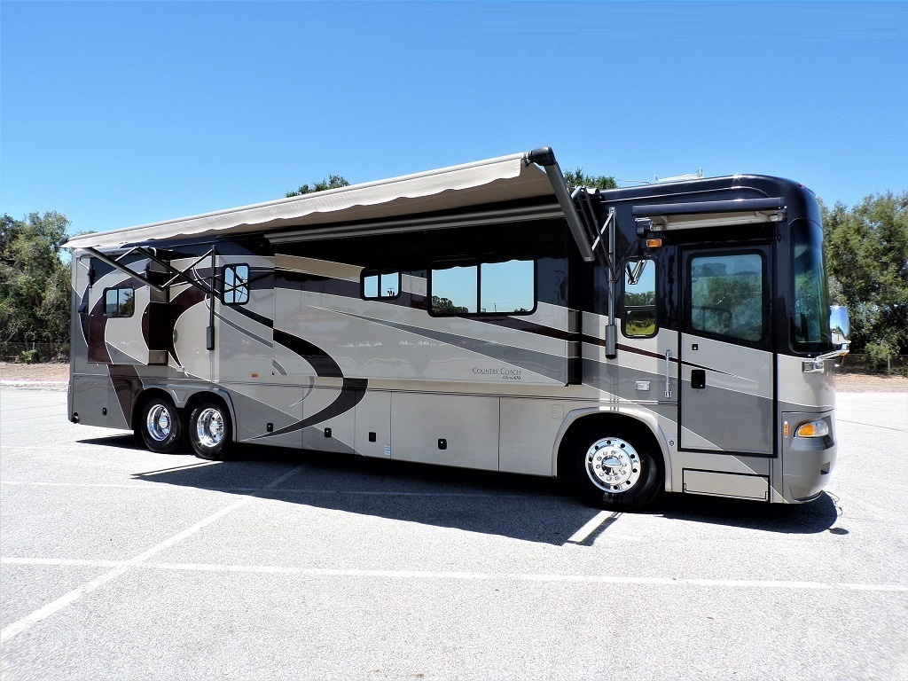 2005 Country Coach Allure 470 Series Mckenzie Bridge