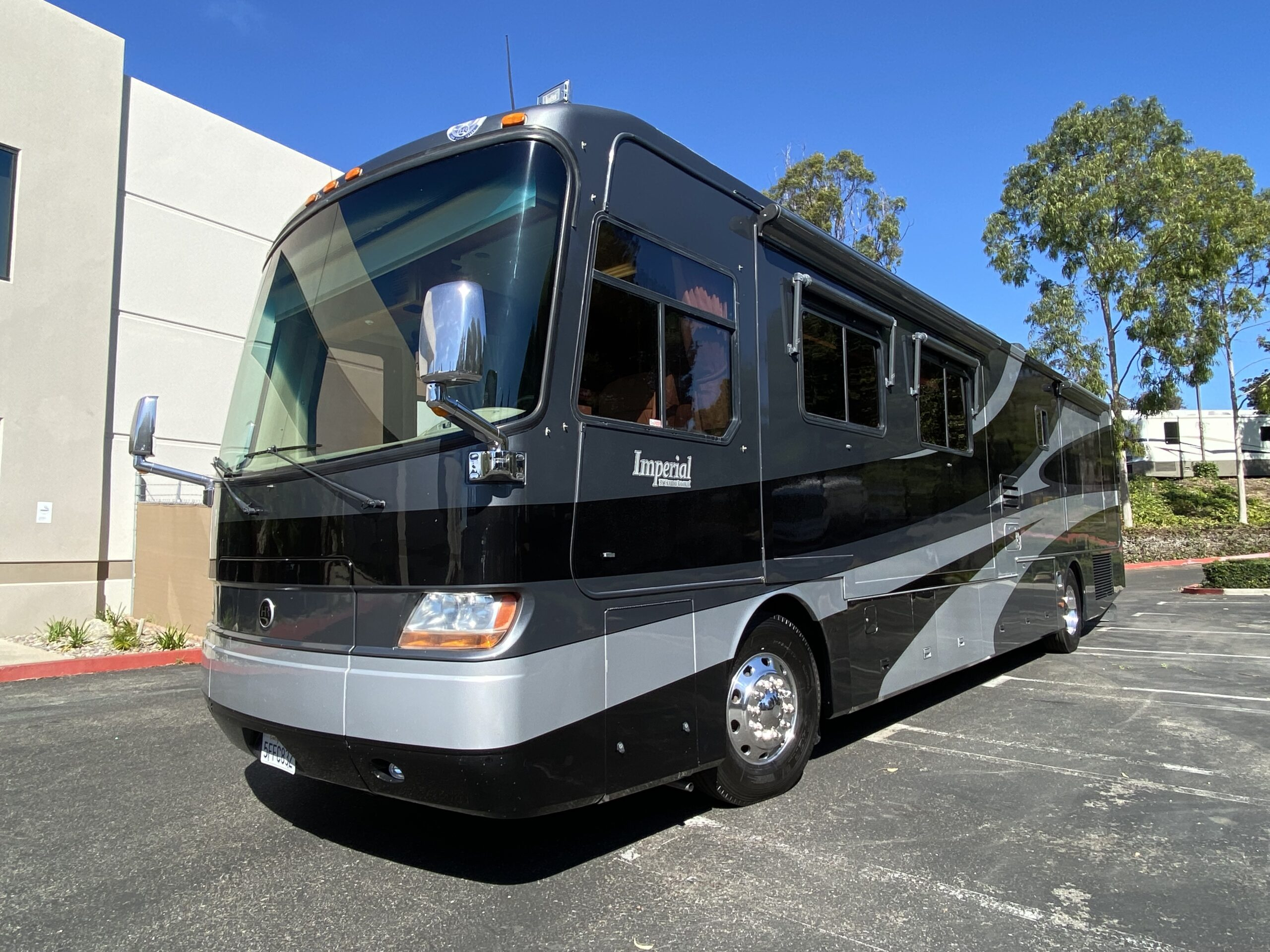 2004 Holiday Rambler Imperial 40PST - Image 2