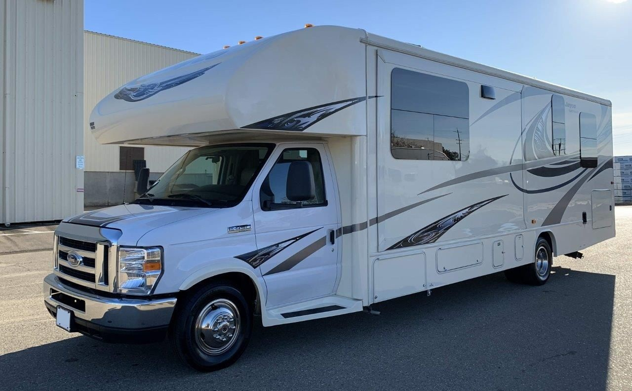 2016 Jayco Greyhawk 29ME - Image 3