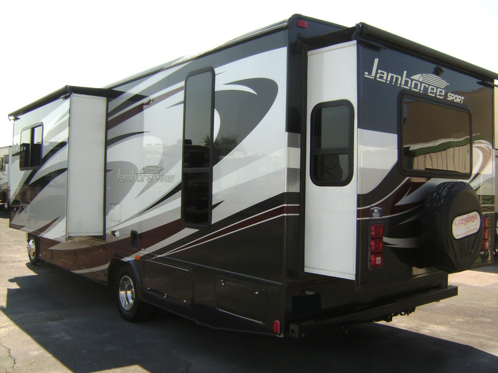 2012 Fleetwood Jamboree Sport 28Z - Image 14