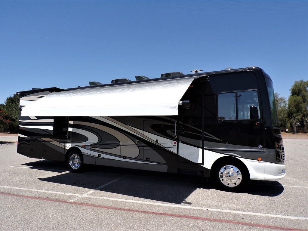 2019 Fleetwood Bounder 35K