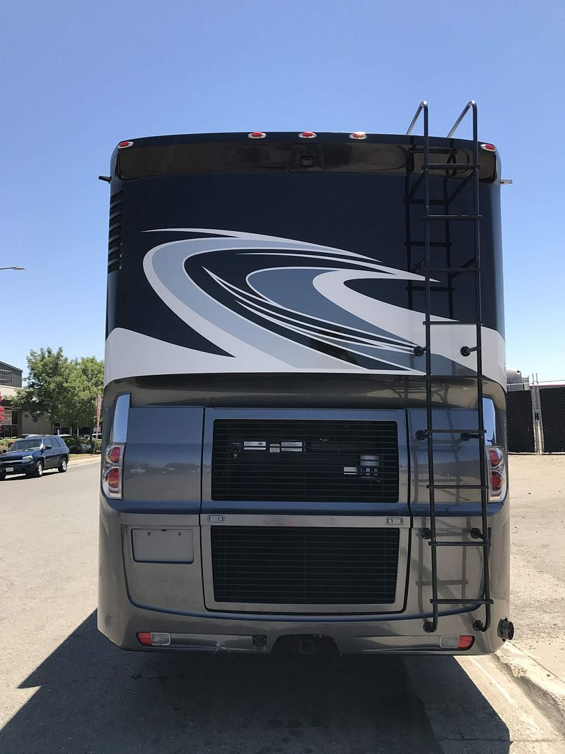 2016 Tiffin Phaeton 40AH - Image 18