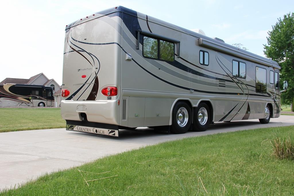 2004 Country Coach Intrigue Suite Escape - Image 61