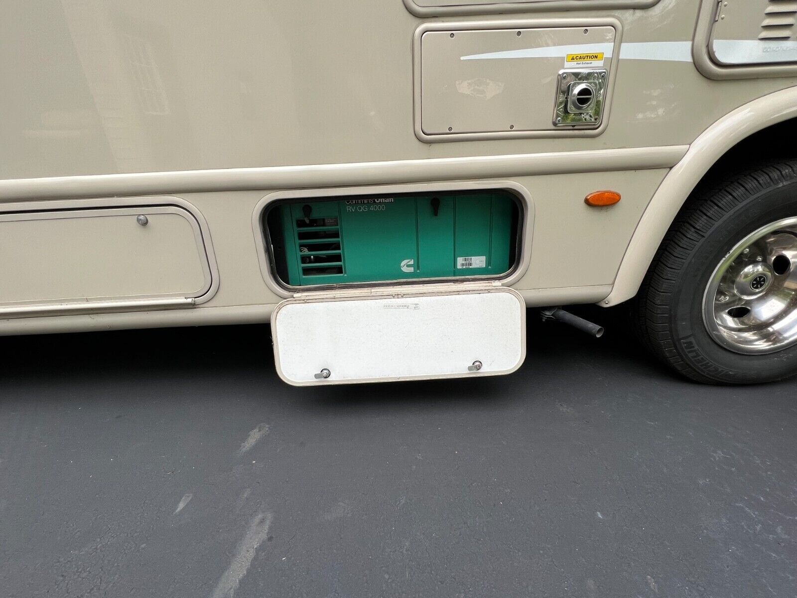 2018 Thor Motor Coach Vegas 25.3 - Image 17