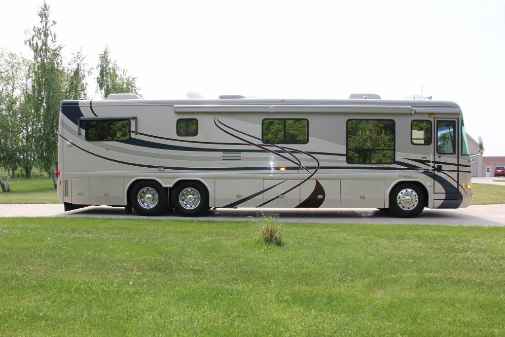 2004 Country Coach Intrigue Suite Escape - Image 62