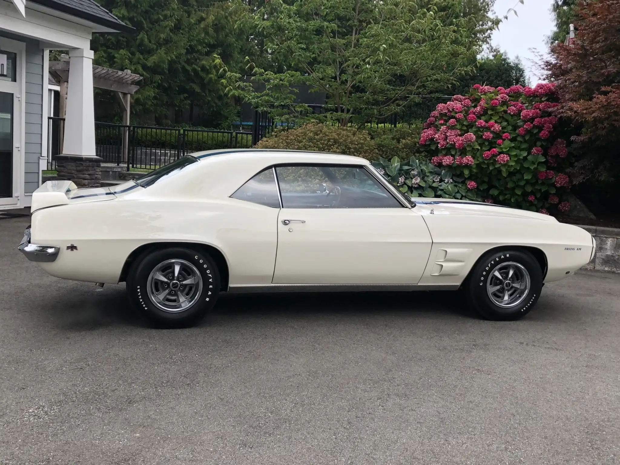 1969 Pontiac Trans Am 400 Ram Air II - Image 23