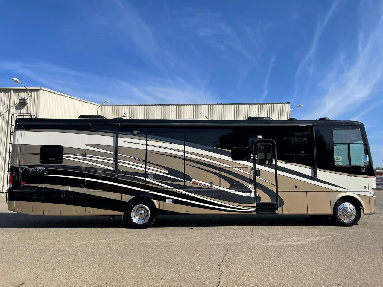 2016 Newmar Canyon Star 3911 - Image 19