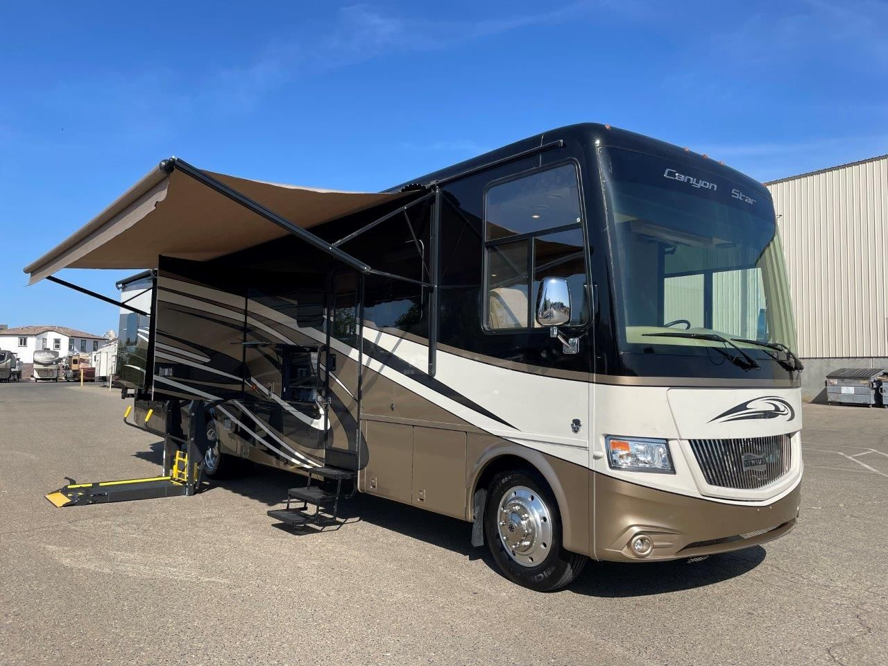 2016 Newmar Canyon Star 3911 - Image 20