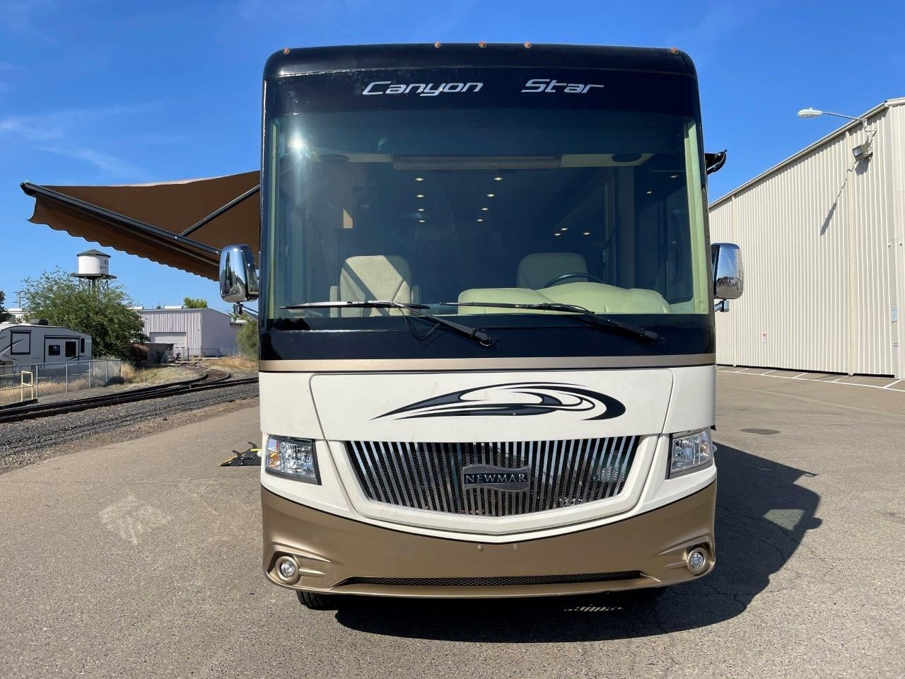 2016 Newmar Canyon Star 3911 - Image 21