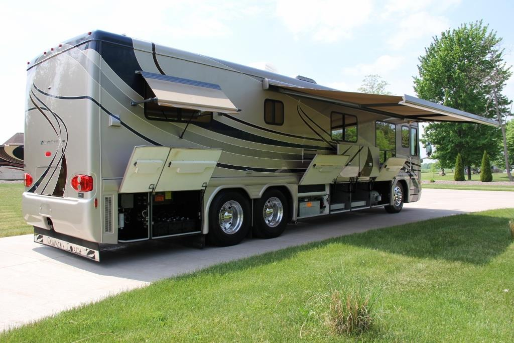 2004 Country Coach Intrigue Suite Escape - Image 66