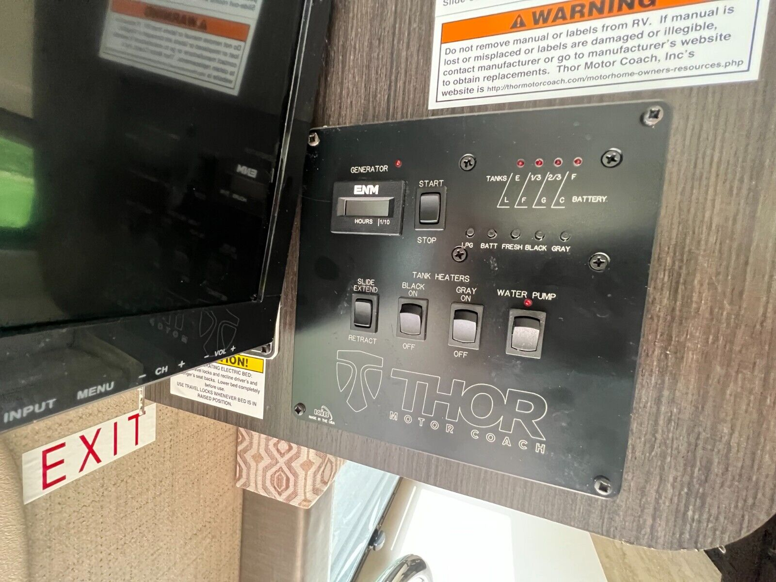 2018 Thor Motor Coach Vegas 25.3 - Image 23