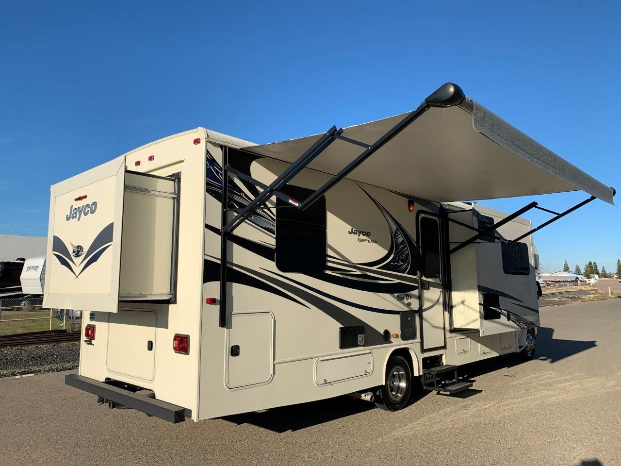2016 Jayco Greyhawk 29ME - Image 24