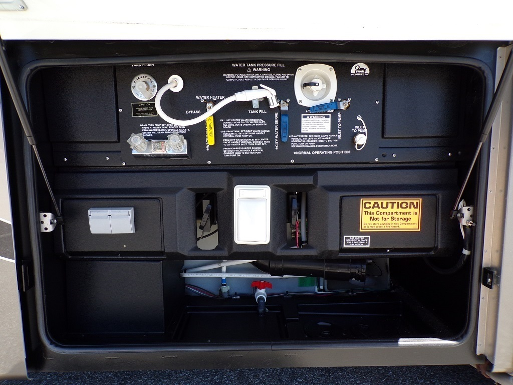 2005 Country Coach Allure 470 Series Mckenzie Bridge - Image 23