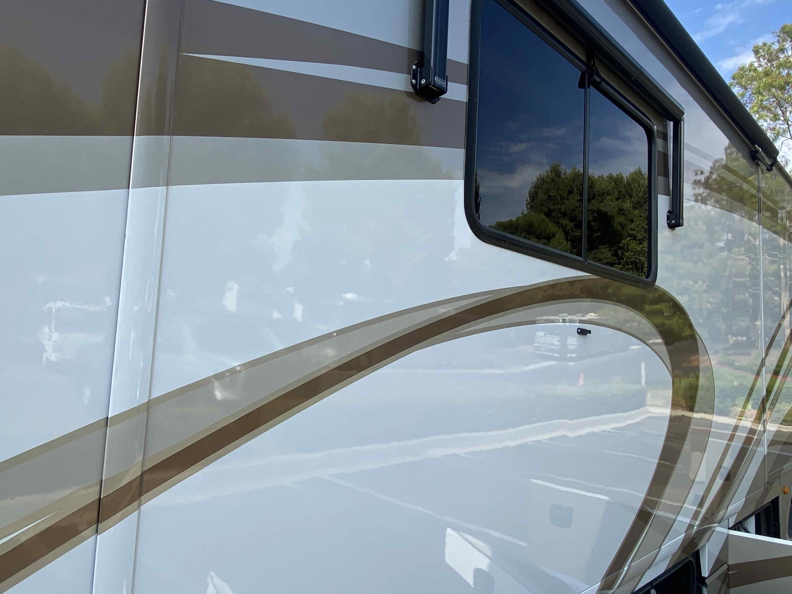 2013 Fleetwood Excursion 33A - Image 26