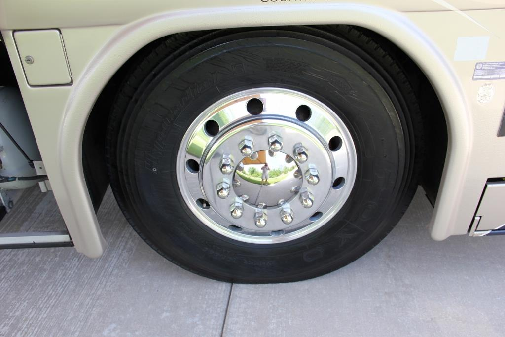 2004 Country Coach Intrigue Suite Escape - Image 7