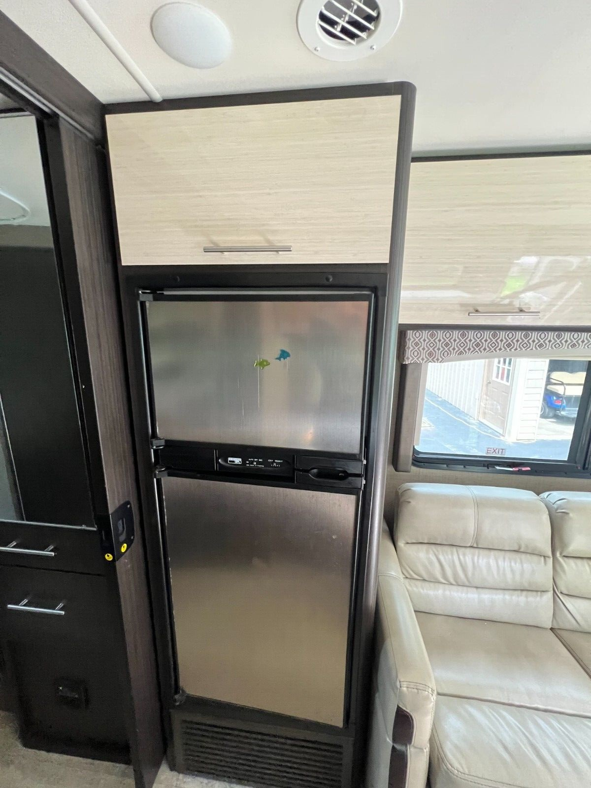 2018 Thor Motor Coach Vegas 25.3 - Image 6