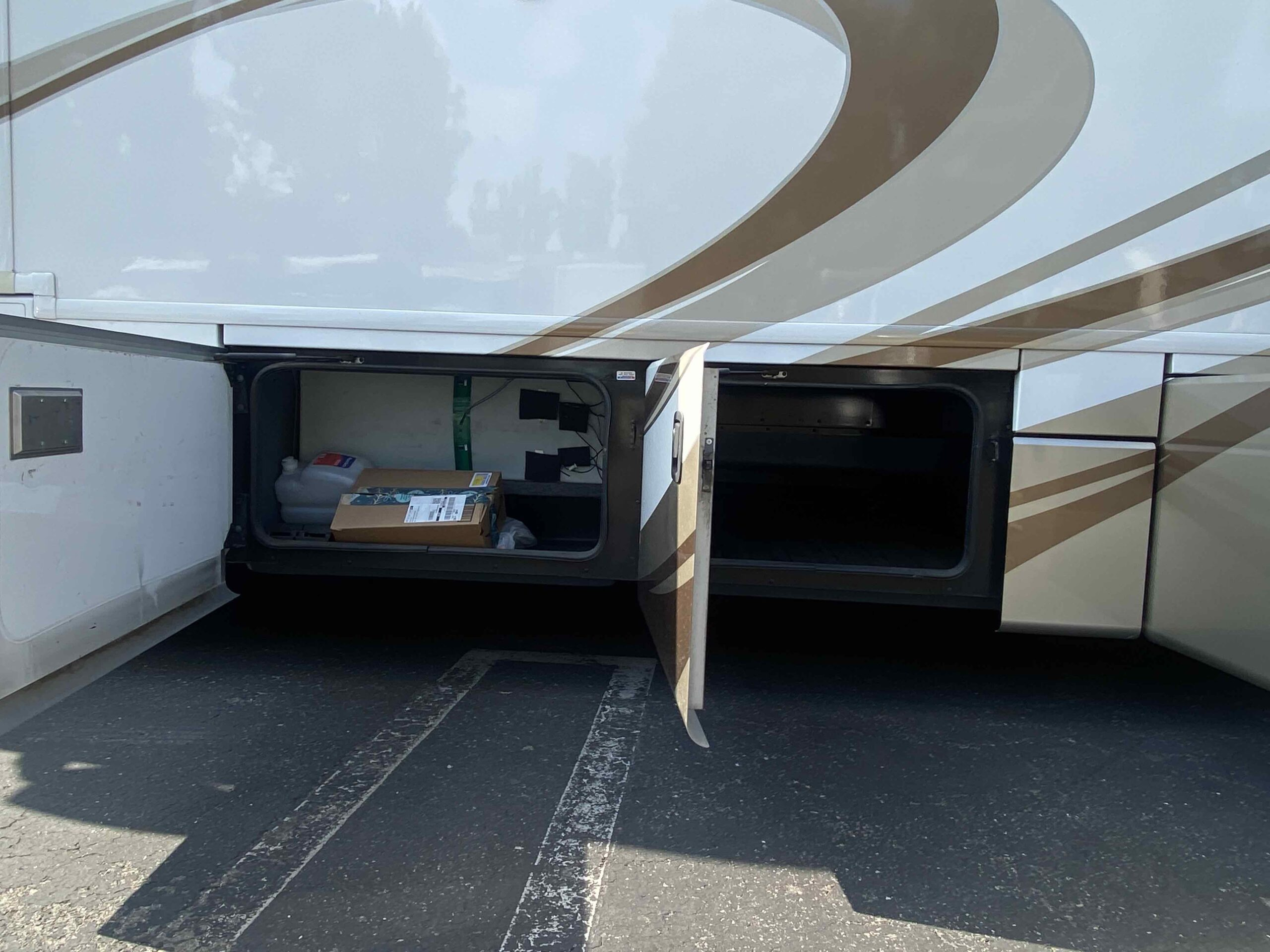 2013 Fleetwood Excursion 33A - Image 27