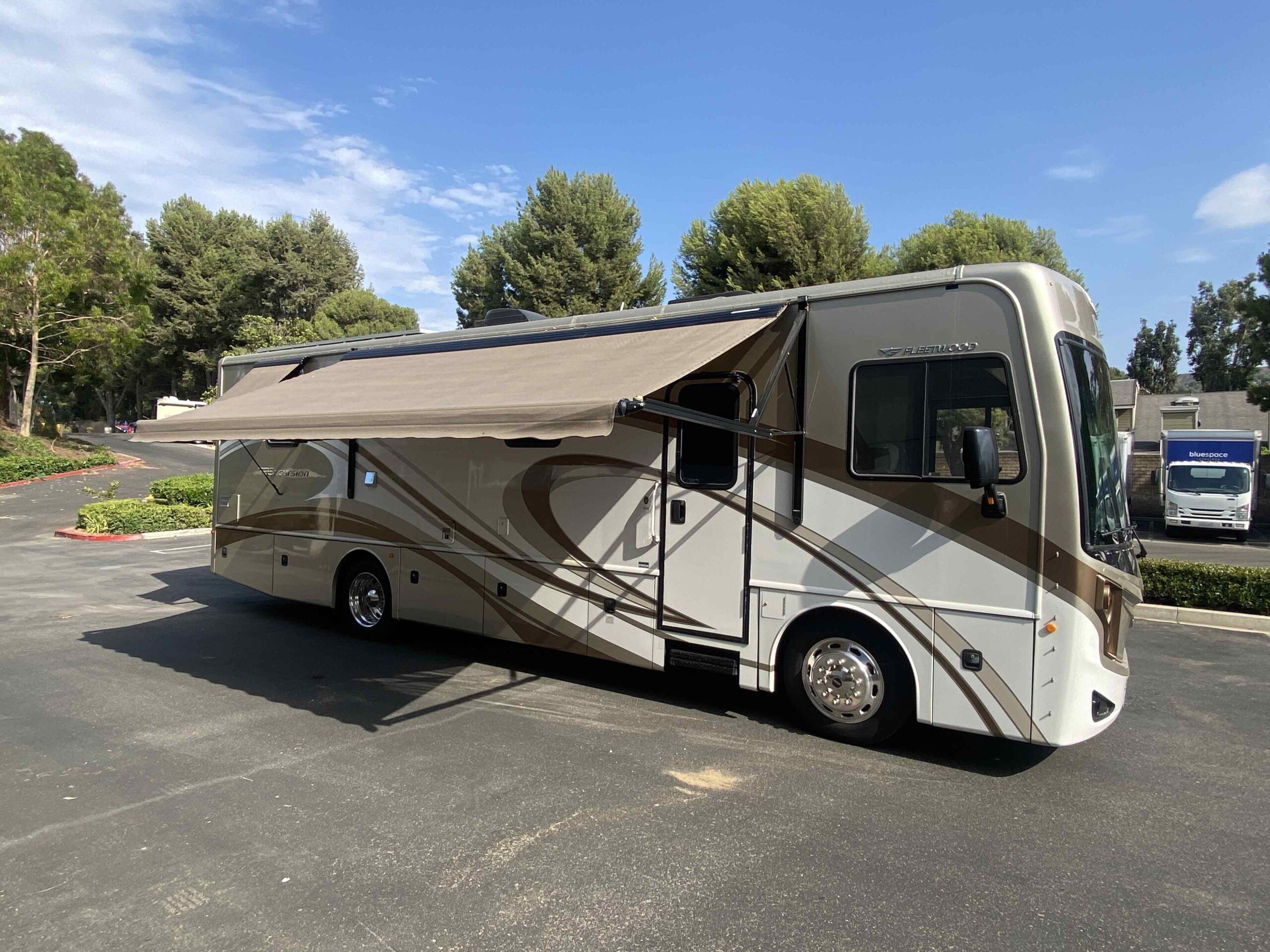 2013 Fleetwood Excursion 33A - Image 31