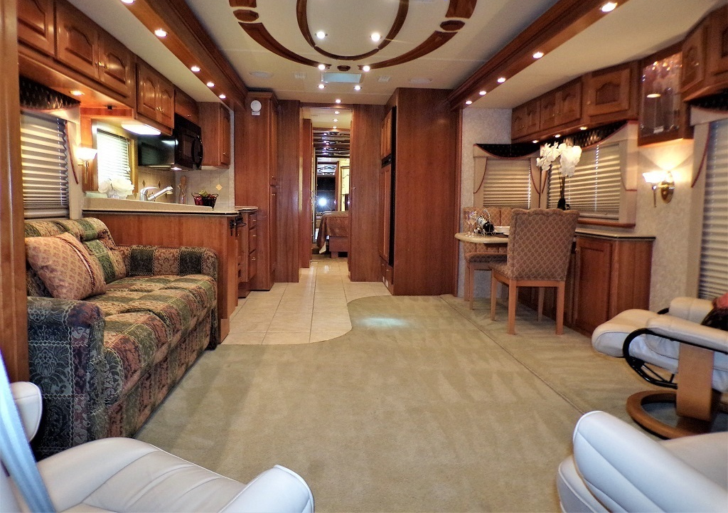 2005 Country Coach Allure 470 Series Mckenzie Bridge - Image 30