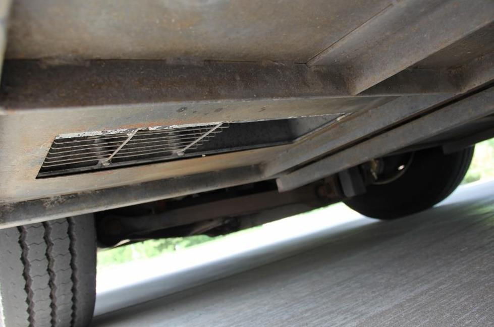 2004 Country Coach Intrigue Suite Escape - Image 11