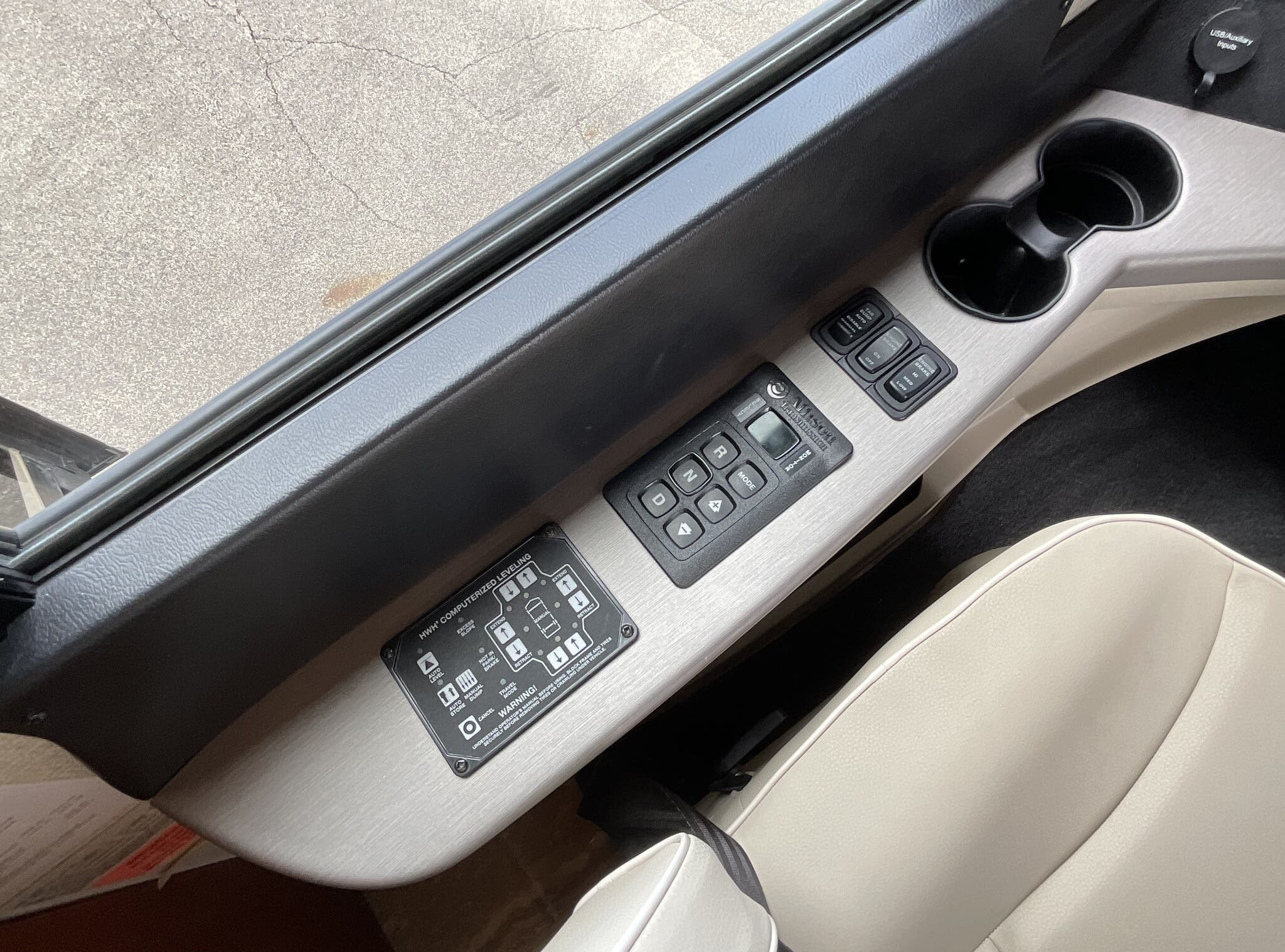 2019 Newmar Dutch Star 4018 - Image 30