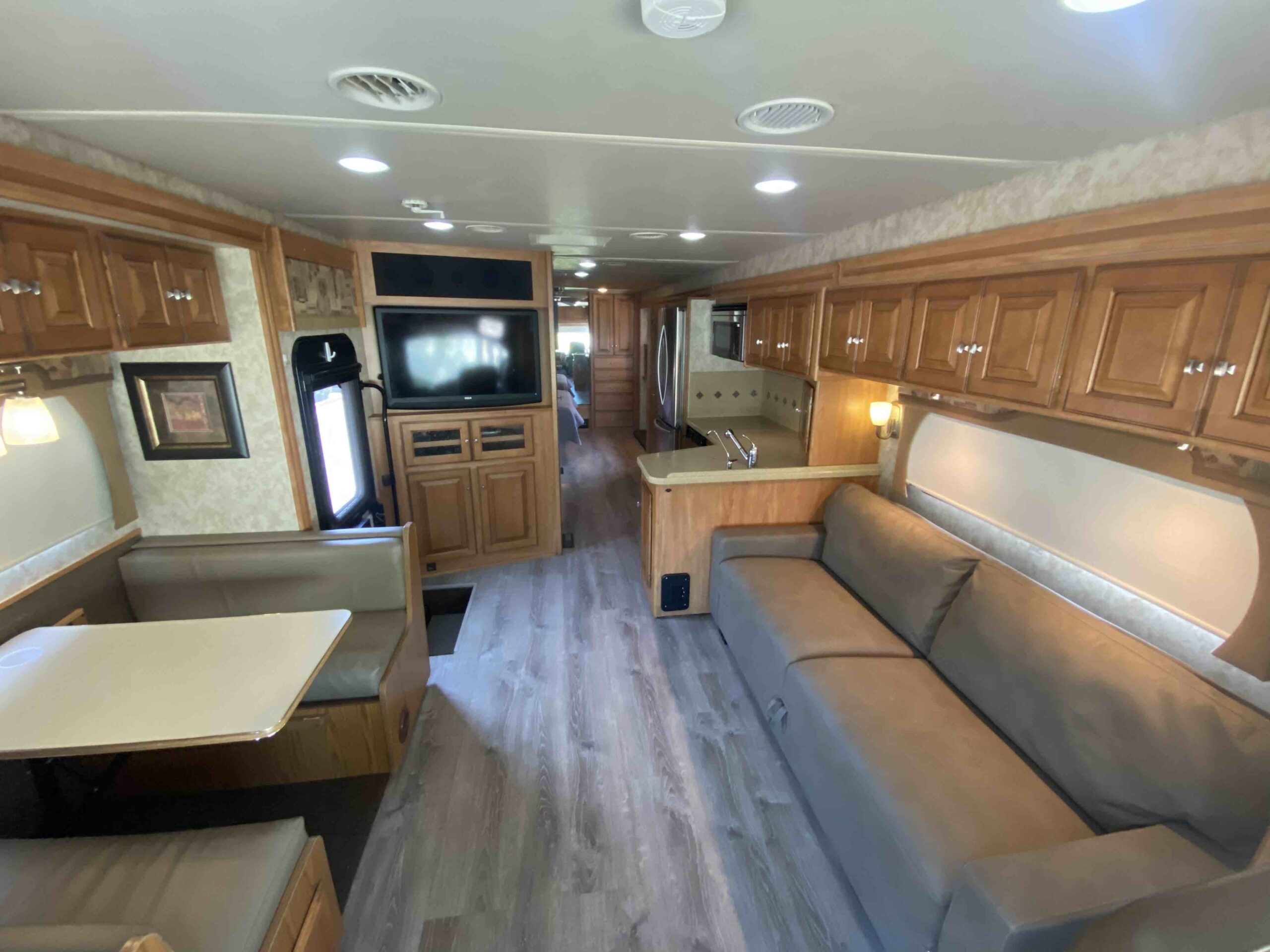 2011 Itasca Suncruiser 35P - Image 31