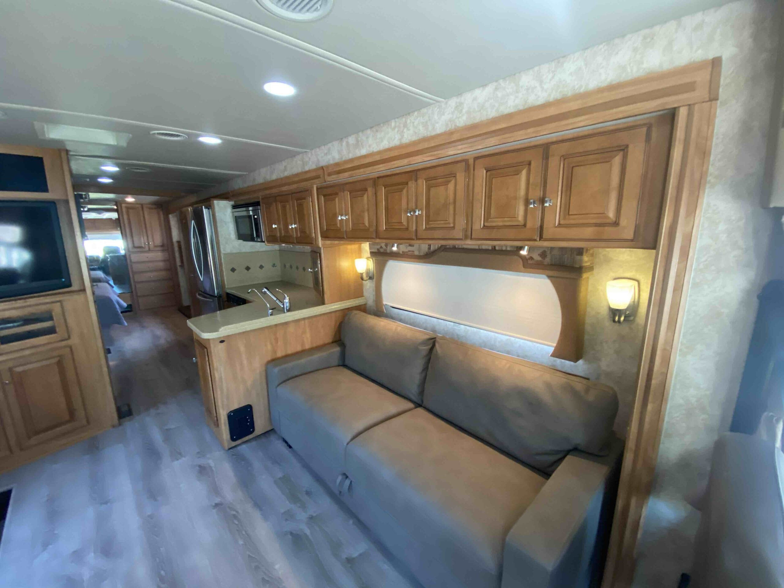 2011 Itasca Suncruiser 35P - Image 32