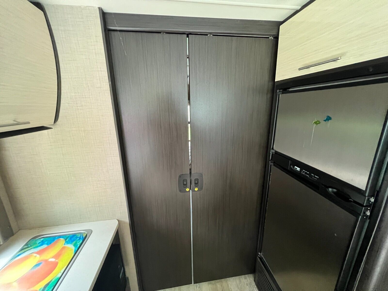 2018 Thor Motor Coach Vegas 25.3 - Image 15