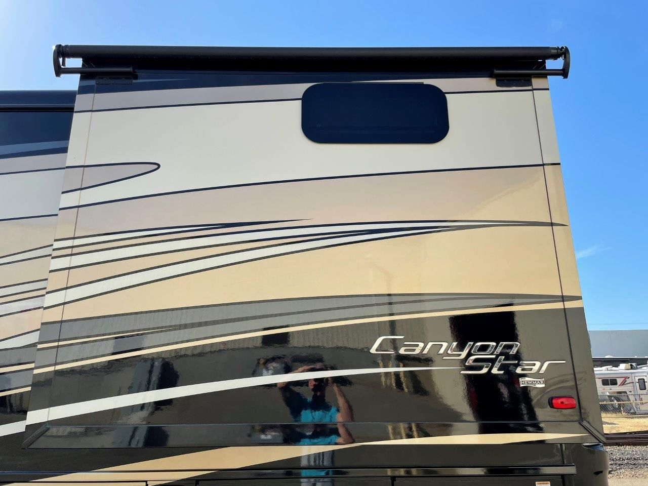 2016 Newmar Canyon Star 3911 - Image 36