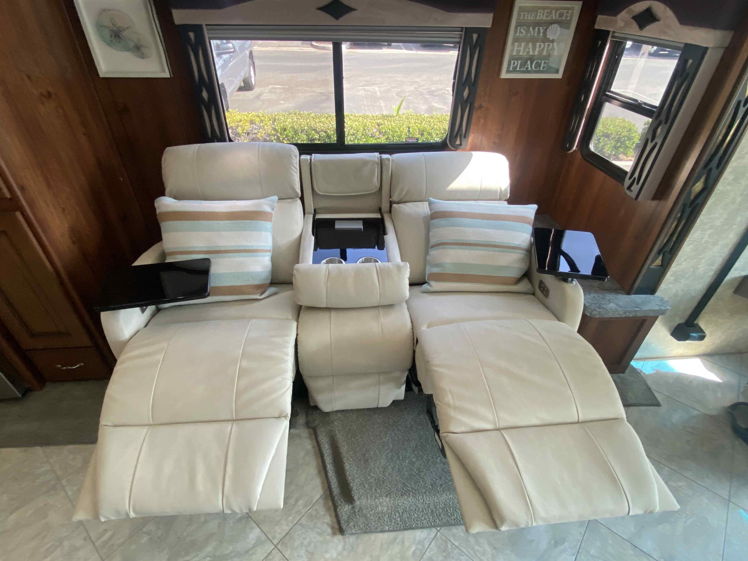 2013 Fleetwood Excursion 33A - Image 37