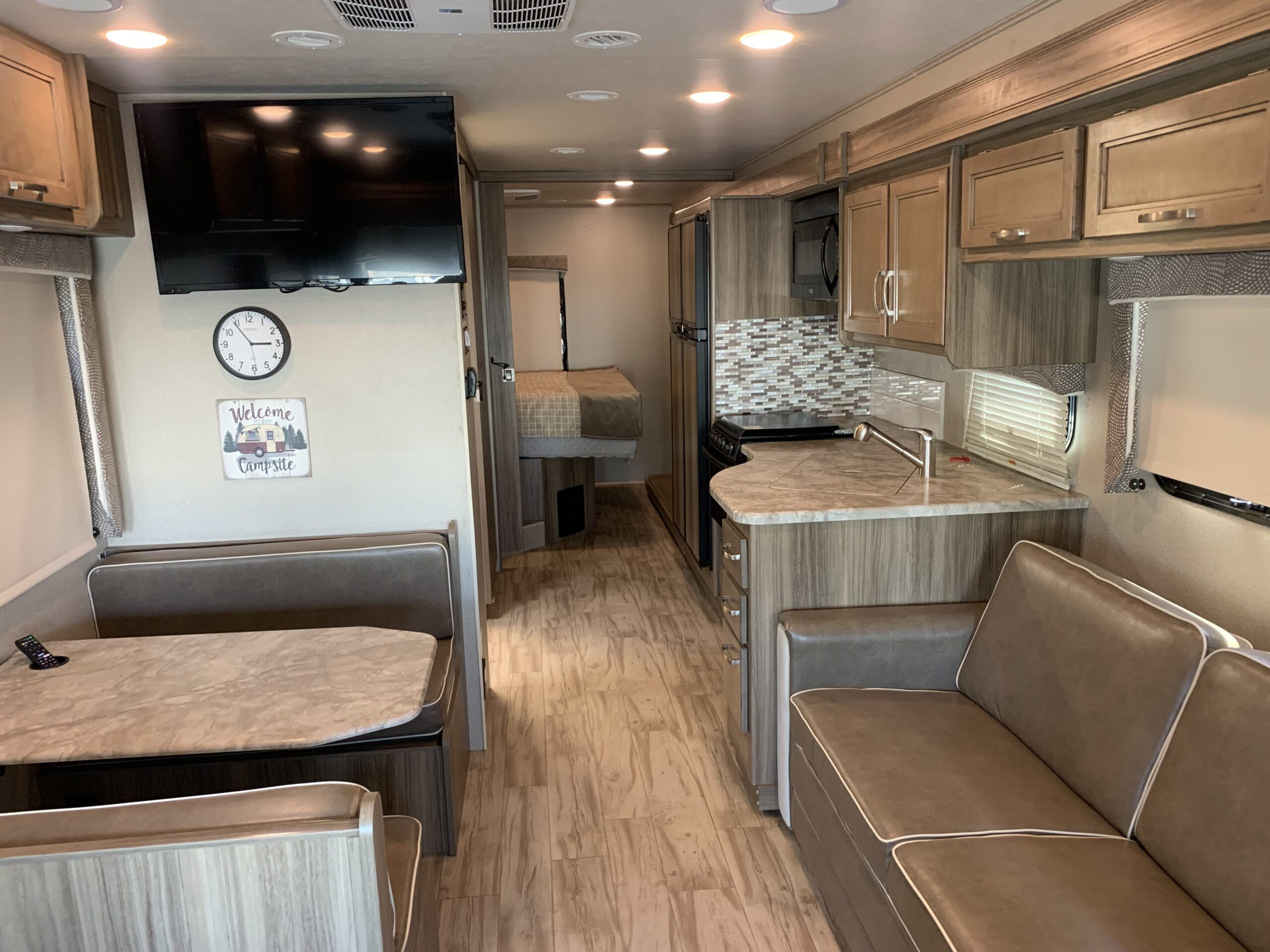 2019 Entegra Vision 29S - Image 34