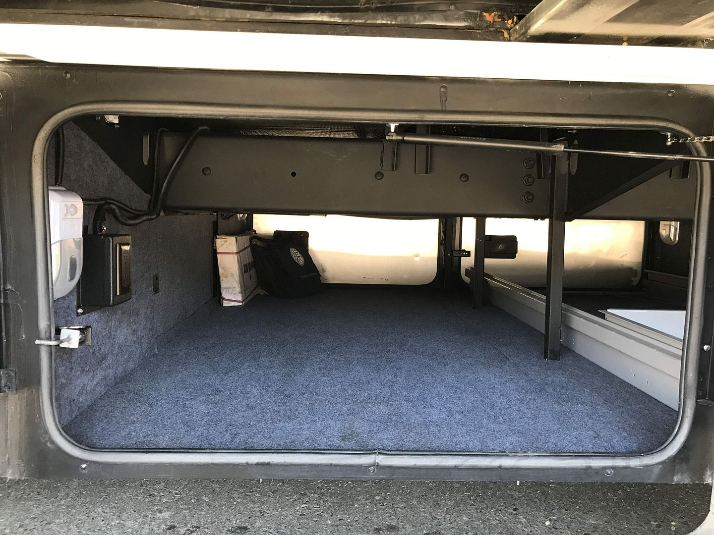 2016 Tiffin Phaeton 40AH - Image 39