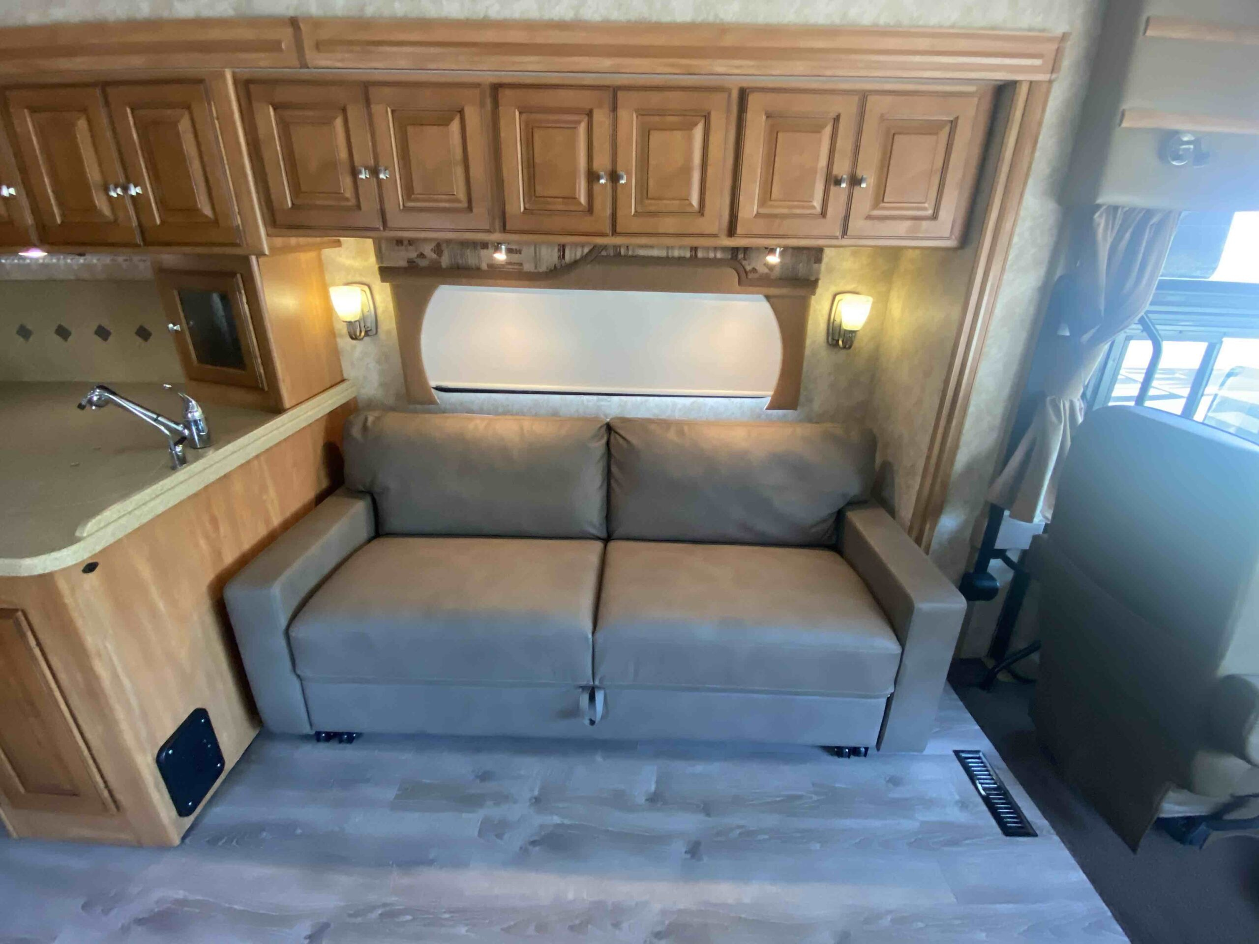 2011 Itasca Suncruiser 35P - Image 35