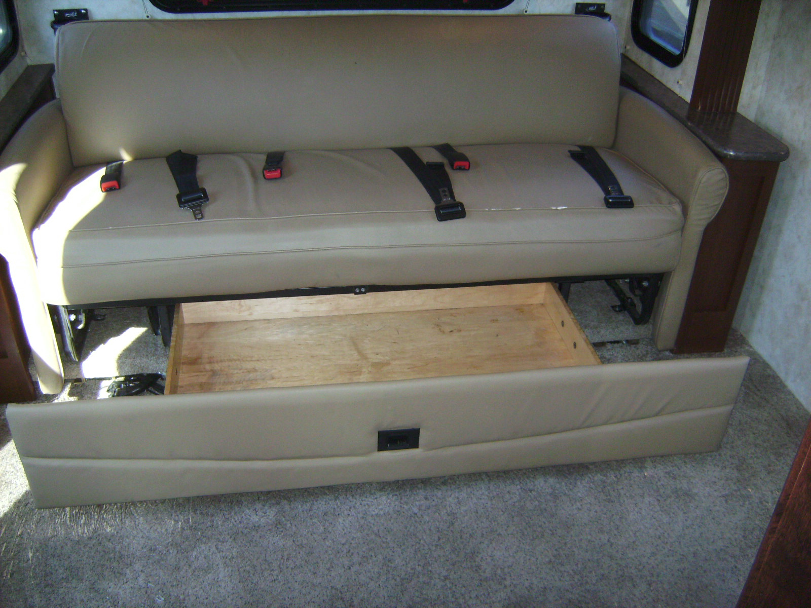 2012 Fleetwood Jamboree Sport 28Z - Image 36