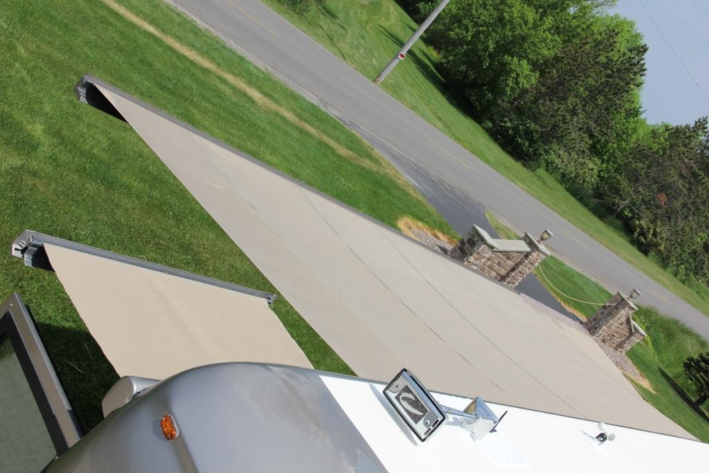 2004 Country Coach Intrigue Suite Escape - Image 17