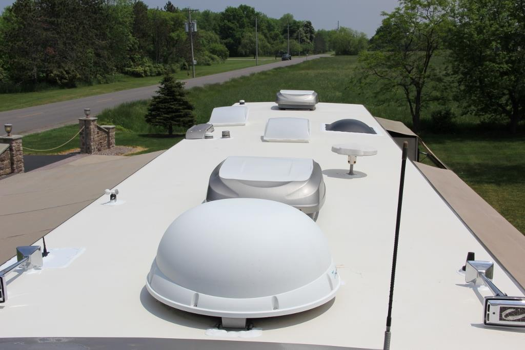 2004 Country Coach Intrigue Suite Escape - Image 18