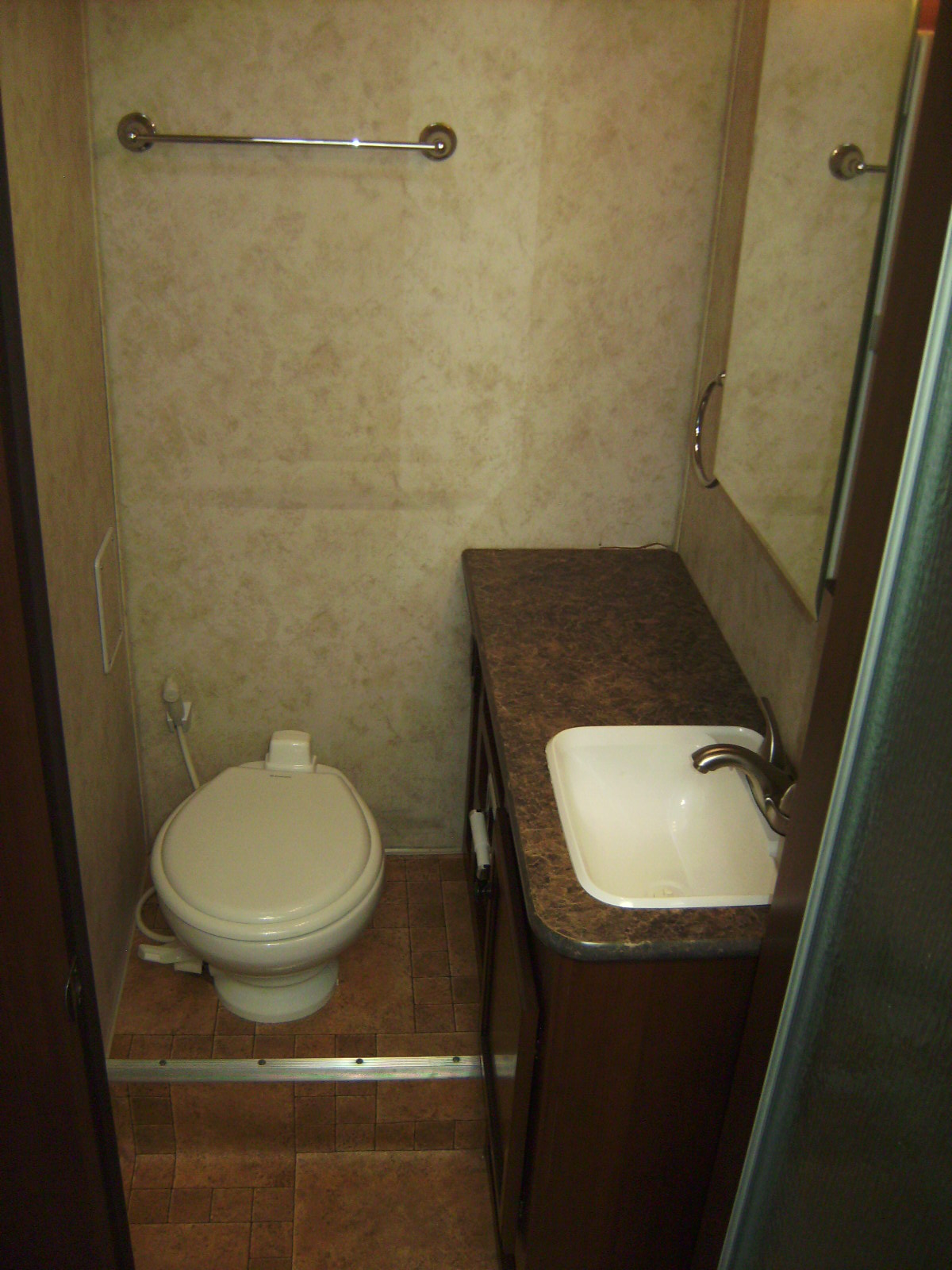 2012 Fleetwood Jamboree Sport 28Z - Image 39