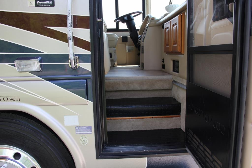 2004 Country Coach Intrigue Suite Escape - Image 21