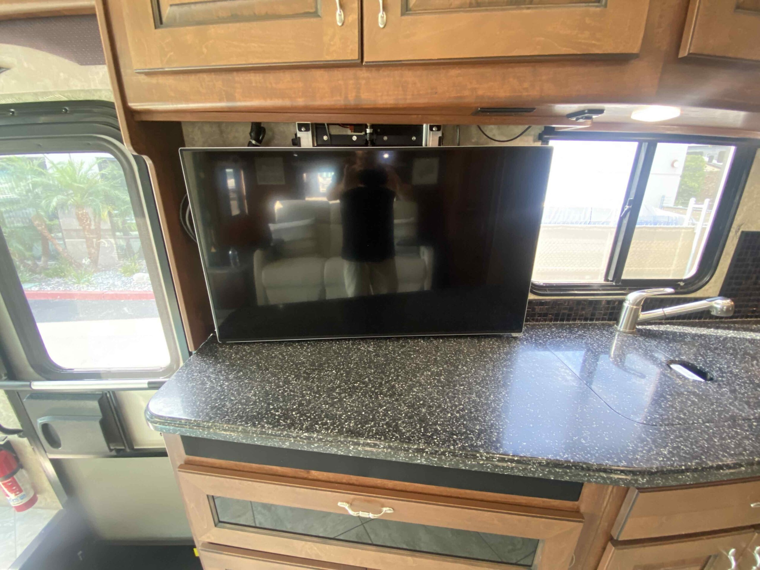 2013 Fleetwood Excursion 33A - Image 45