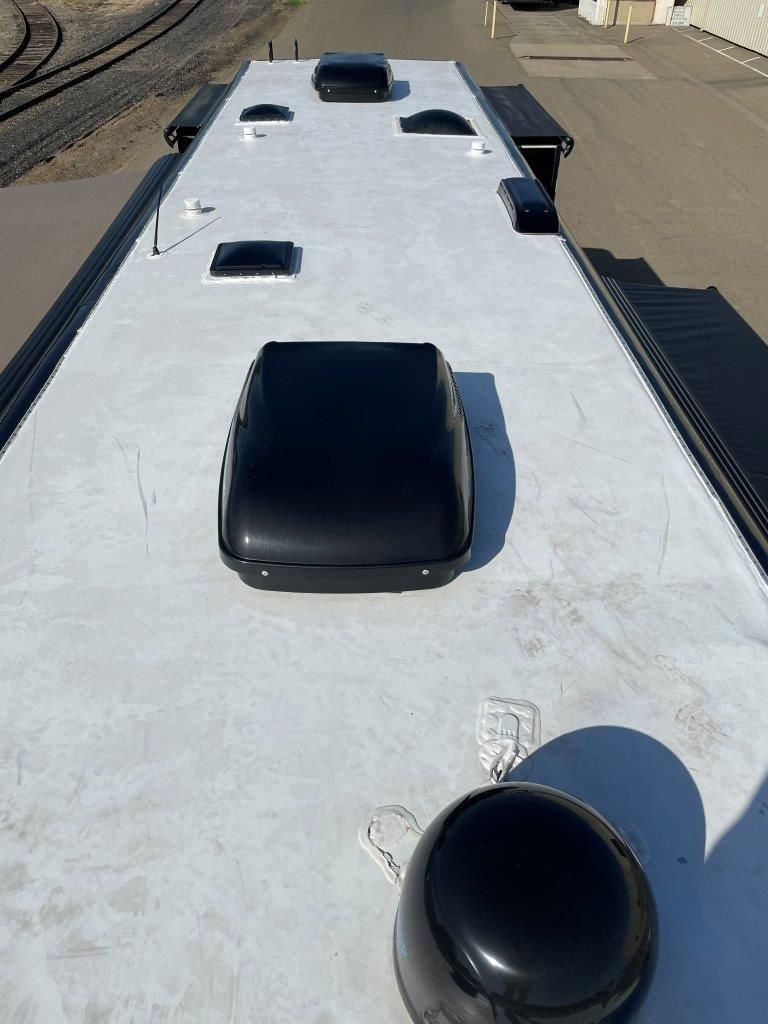 2016 Newmar Canyon Star 3911 - Image 48