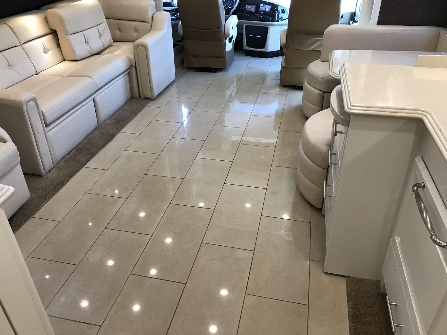 2016 Tiffin Phaeton 40AH - Image 52