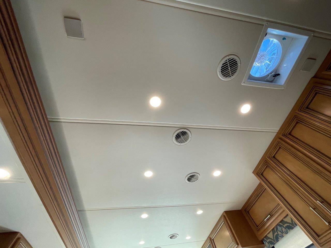 2016 Newmar Canyon Star 3911 - Image 53