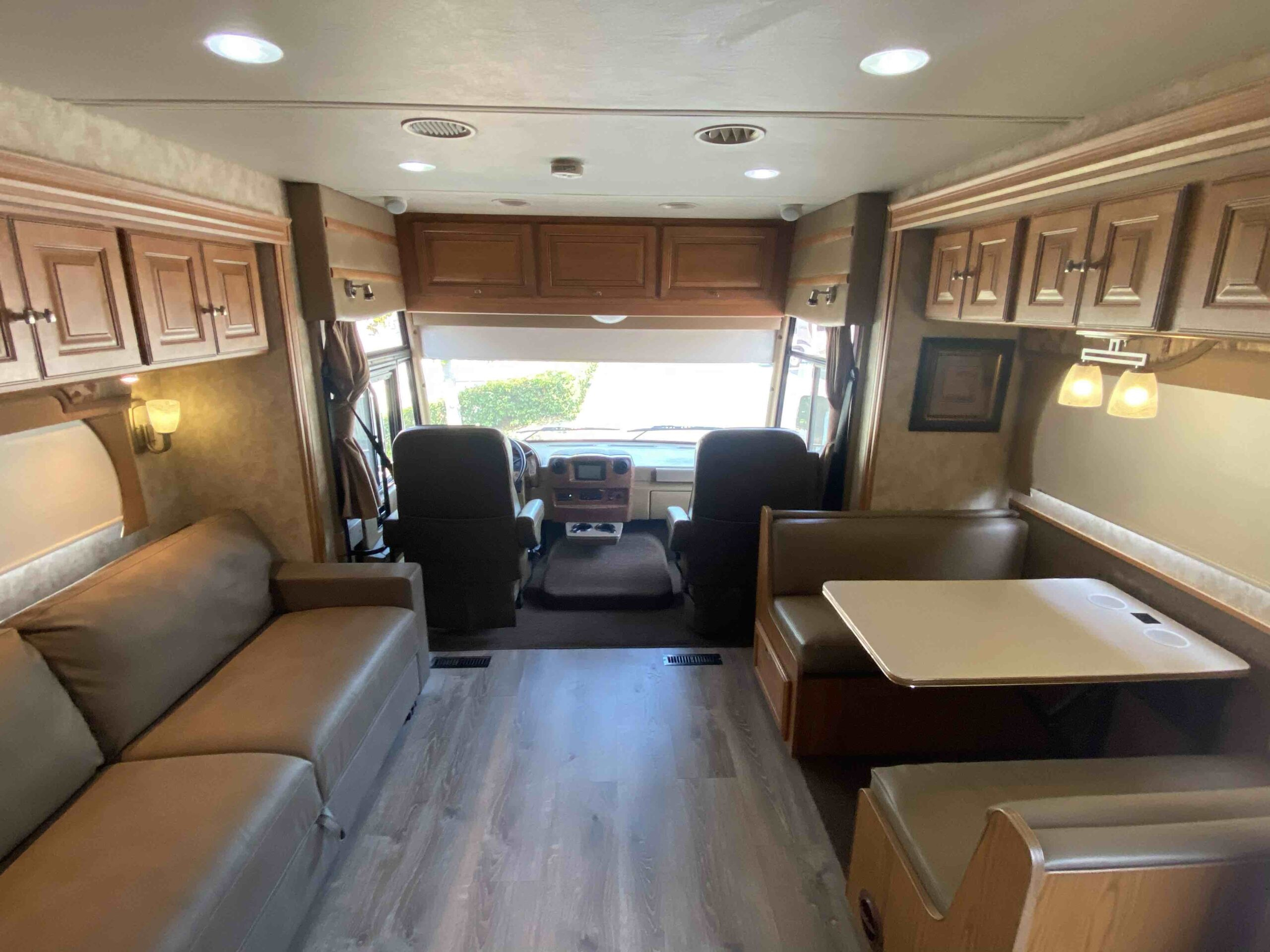 2011 Itasca Suncruiser 35P - Image 50