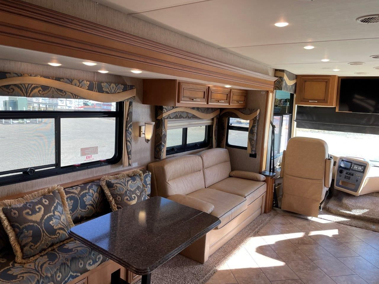 2016 Newmar Canyon Star 3911 - Image 54