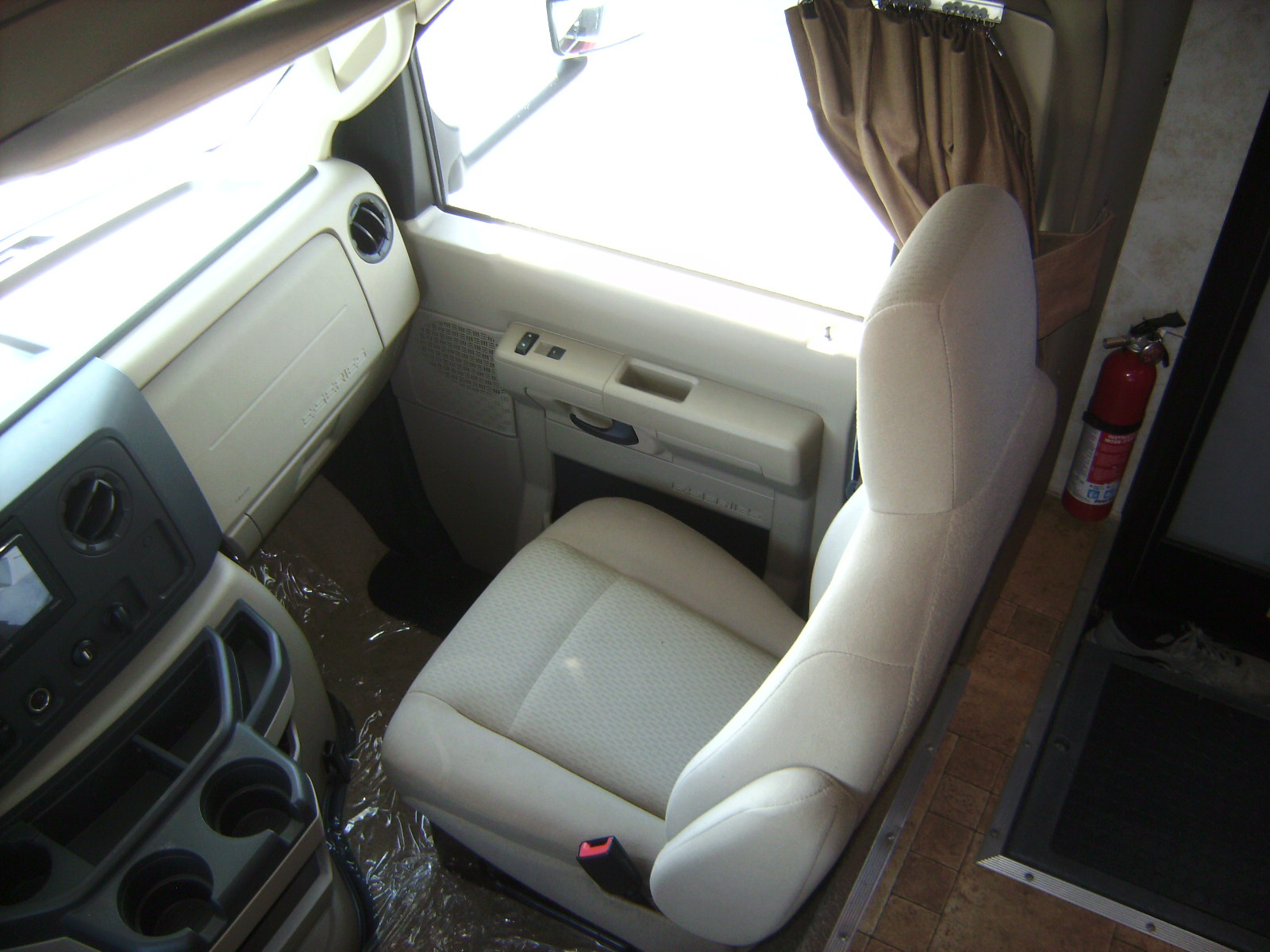 2012 Fleetwood Jamboree Sport 28Z - Image 50