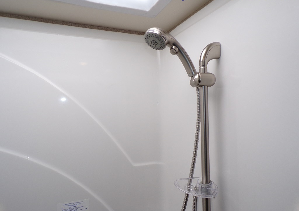 2019 Fleetwood Bounder 35K - Image 51