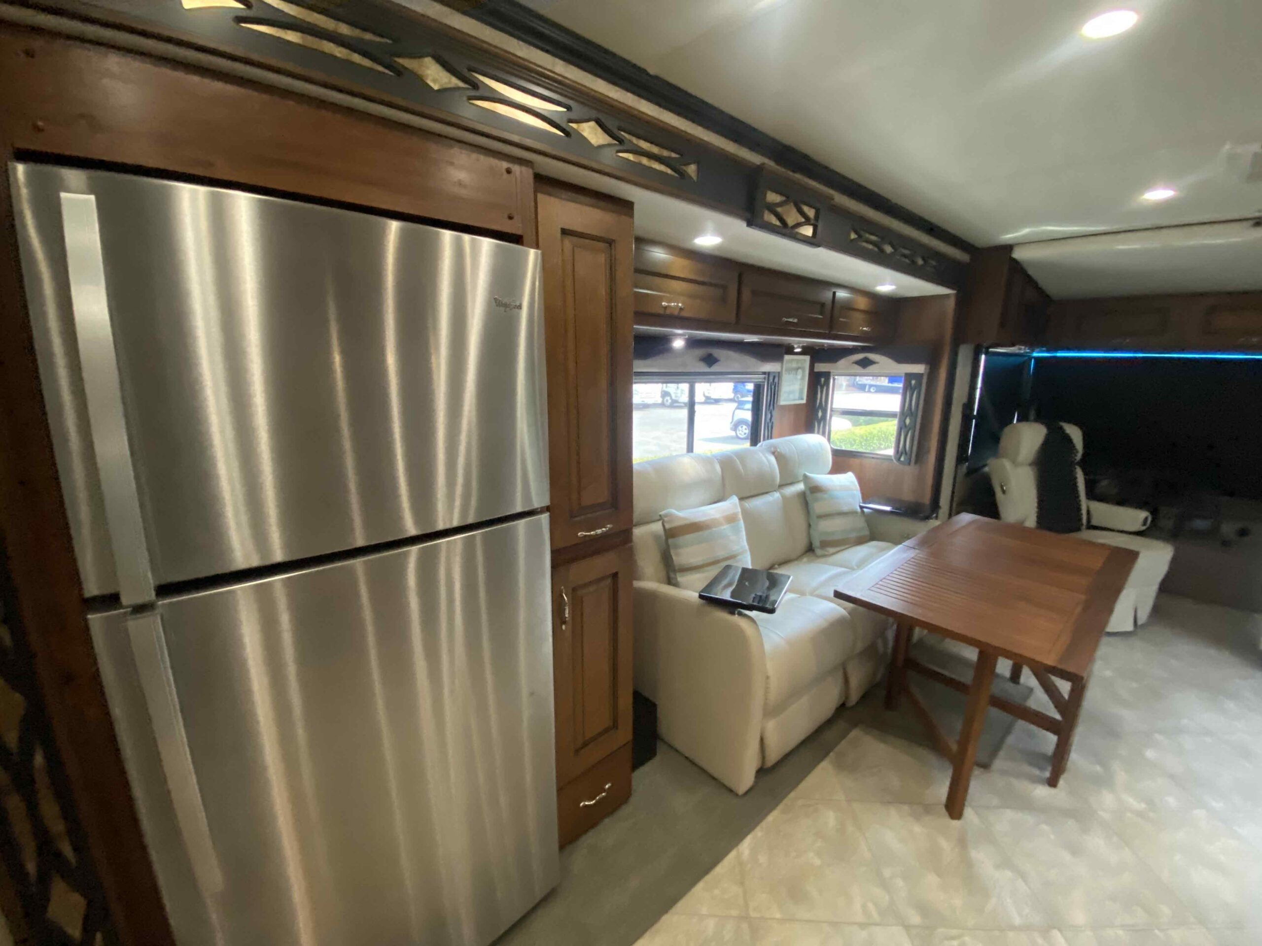 2013 Fleetwood Excursion 33A - Image 8