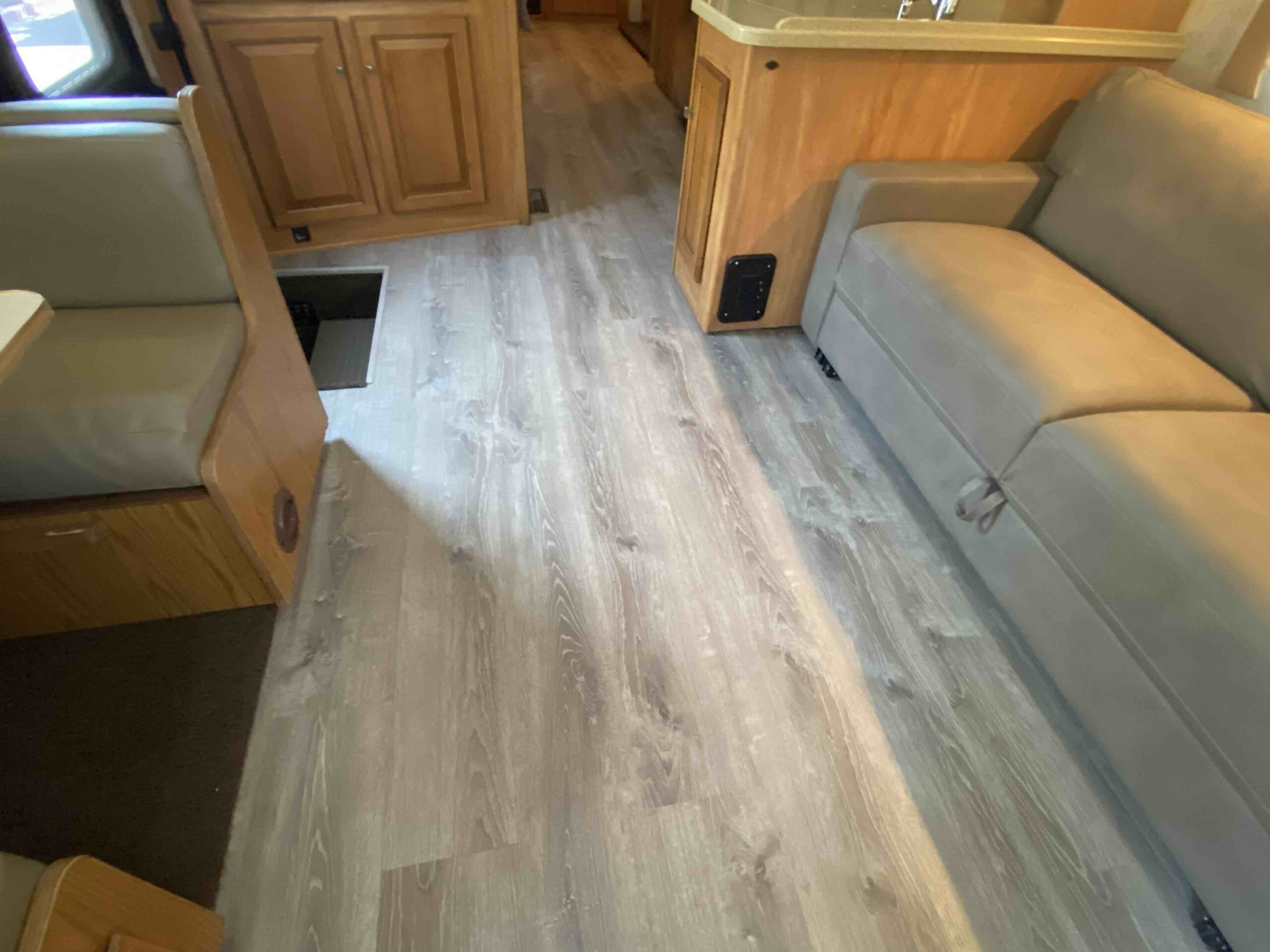 2011 Itasca Suncruiser 35P - Image 12