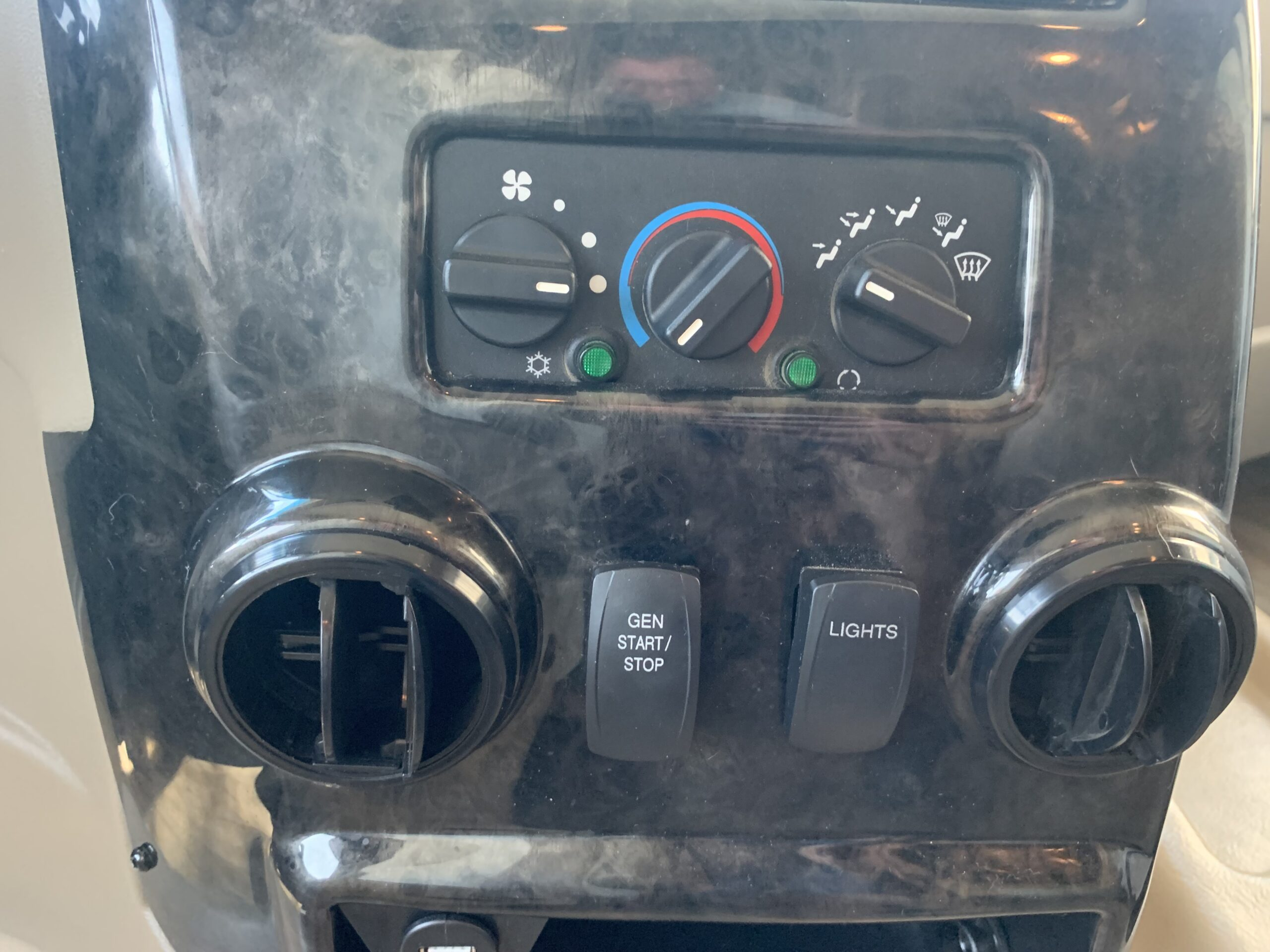 2019 Entegra Vision 29S - Image 7